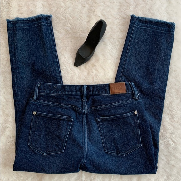 Burberry Denim - BURBERRY slim crop 98% cotton 2% elastane ladies blue jeans size W28 VGUC